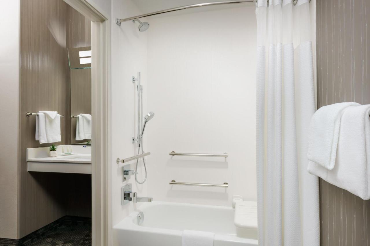 Courtyard By Marriott Dallas Lewisville Buitenkant foto