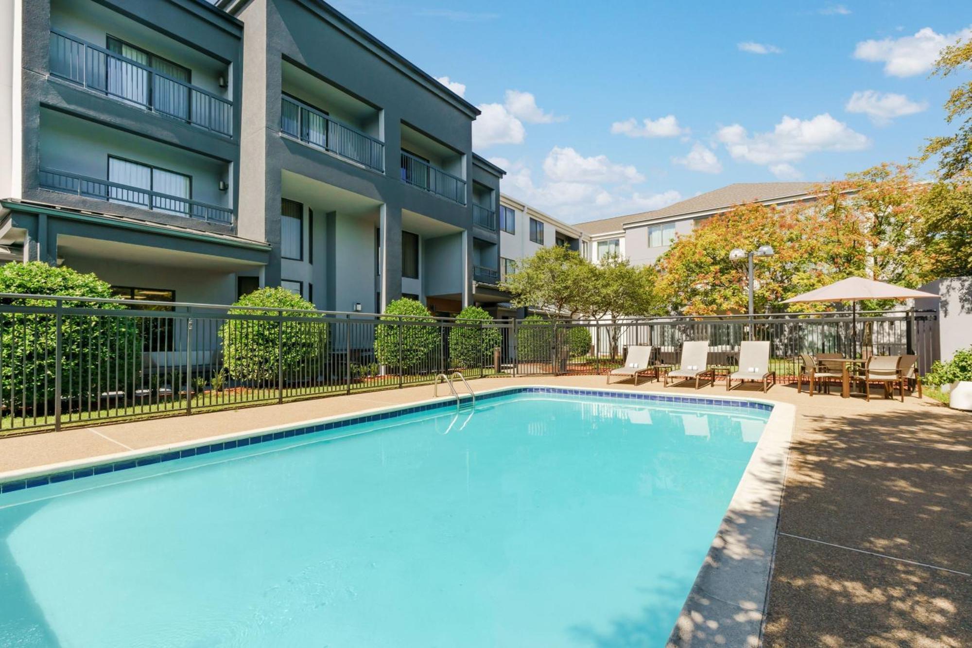 Courtyard By Marriott Dallas Lewisville Buitenkant foto
