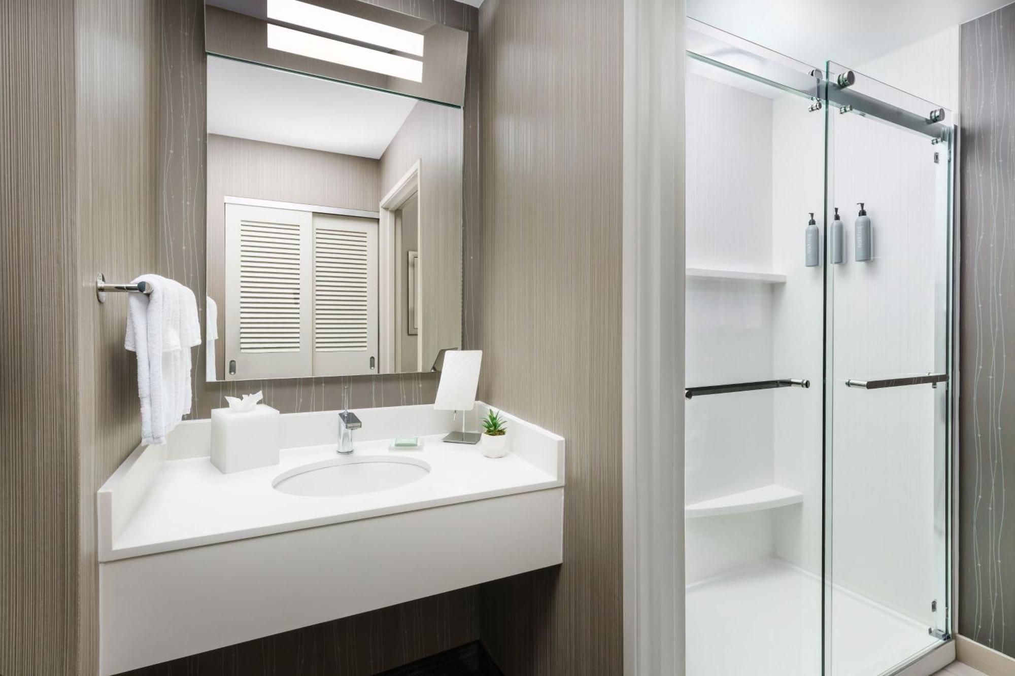 Courtyard By Marriott Dallas Lewisville Buitenkant foto