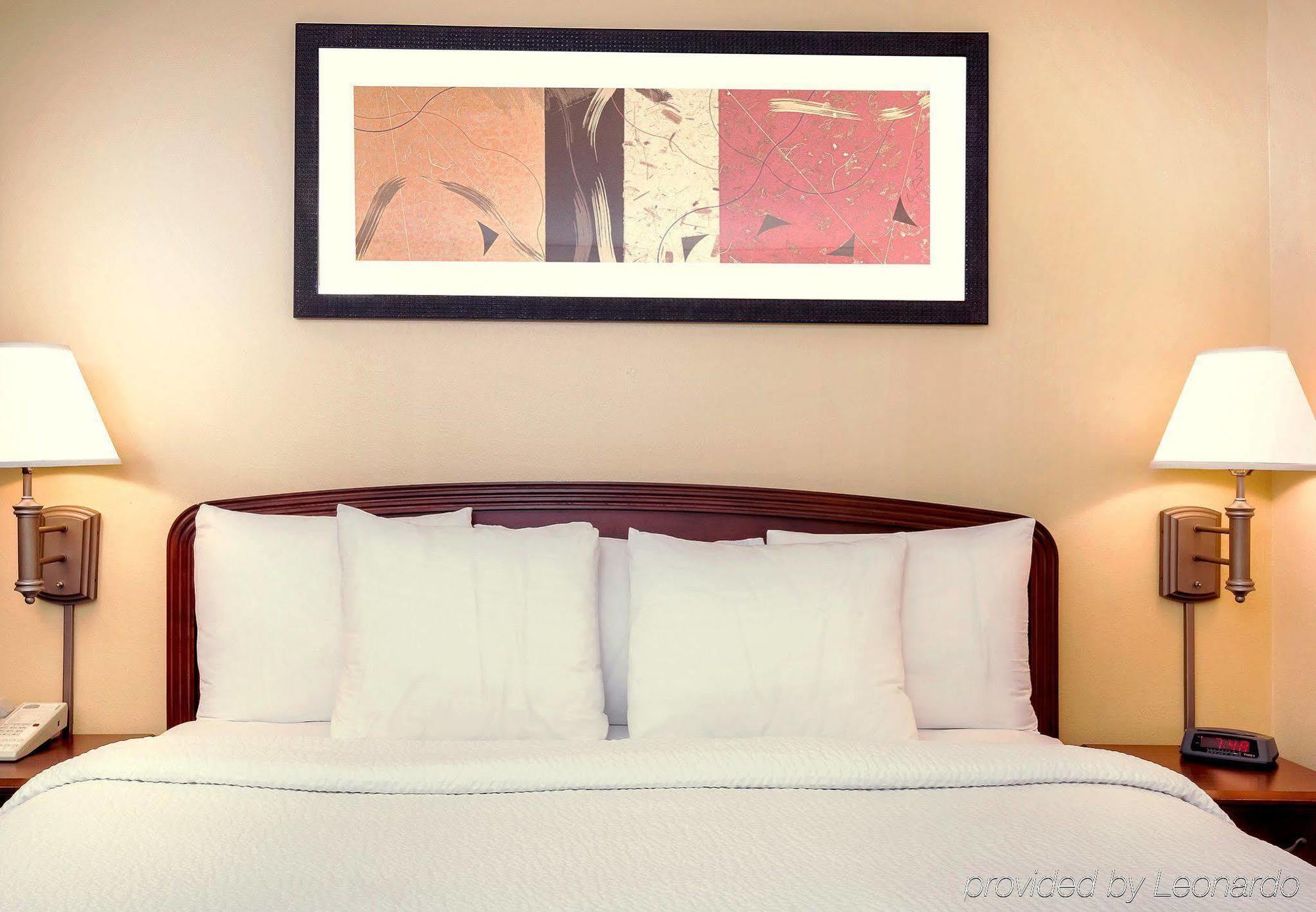 Courtyard By Marriott Dallas Lewisville Buitenkant foto